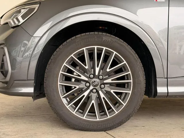 Audi Q3 35 TDI QUATTRO S LINE 2024 — миниатюра 5