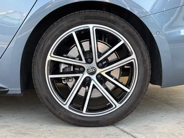 Audi A5 TDI QUATTRO 150KW S LINE PACKAGE 2025 — миниатюра 4