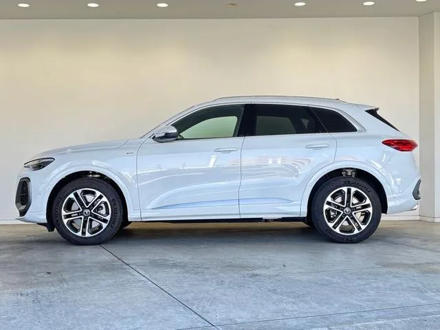 Audi Q5 TDI QUATTRO 150KW ADVANCED S LINE PACKAGE 2025 — миниатюра 3
