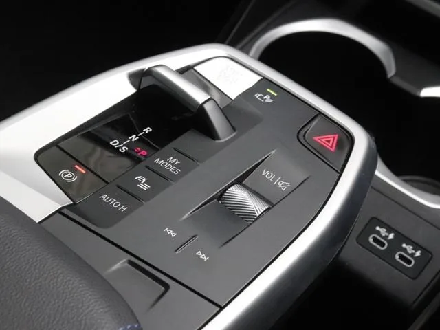 BMW X1 X DRIVE 20I M SPORT PACKAGE 2023 — миниатюра 3