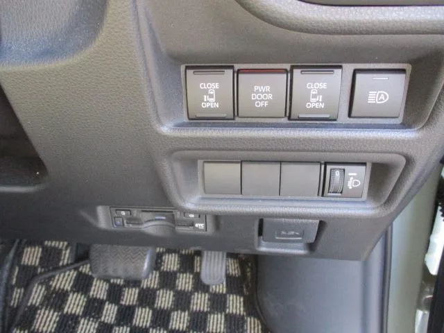Toyota SIENTA HYBRID G 2022 — миниатюра 3