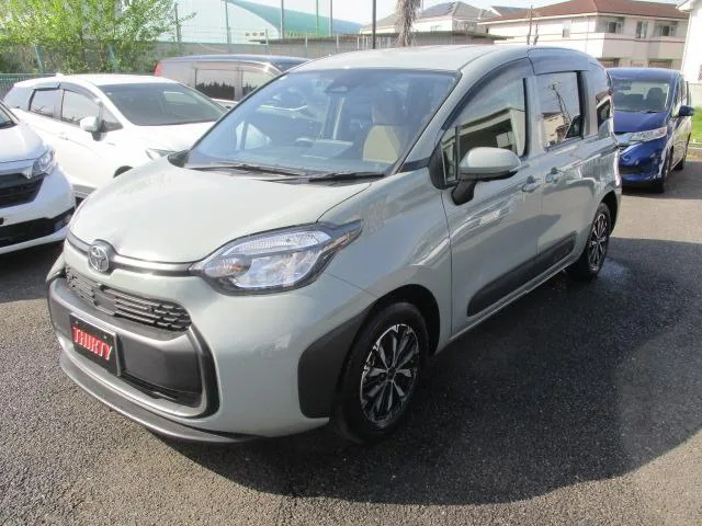 Toyota SIENTA HYBRID G 2022 — фото 1, купить с доставкой в Москву