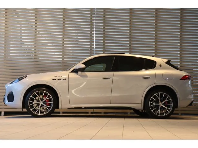 Maserati GRECALE MODENA 2025 — миниатюра 2