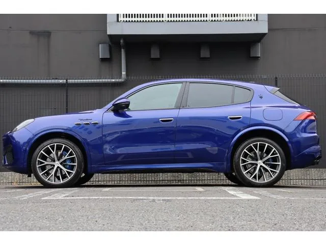 Maserati GRECALE MODENA 2023 — миниатюра 2