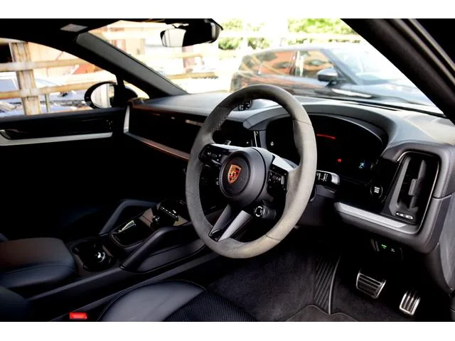 Porsche CAYENNE COUPE CAYENNE S COUPE 2023 — миниатюра 4