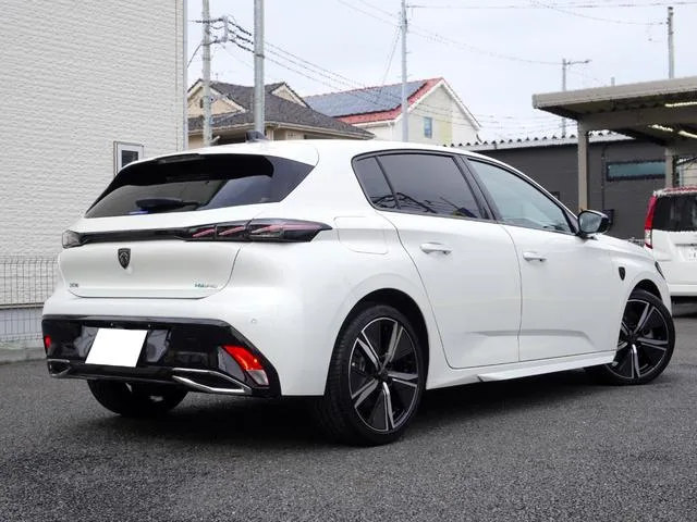 Peugeot 308 GT HYBRID 2023 — миниатюра 5