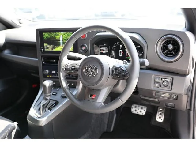Toyota GR YARIS RZ HIGH PERFORMANCE 2025 — миниатюра 2