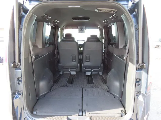 Honda STEPWAGON E:HEV SPADA PREMIUM LINE 2023 — миниатюра 5