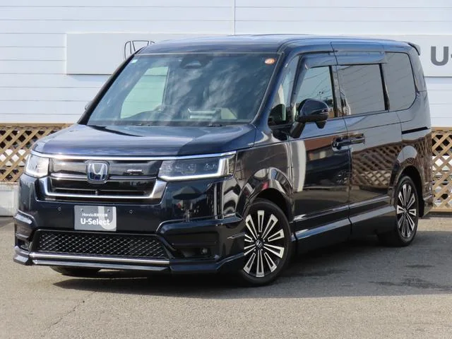 Honda STEPWAGON E:HEV SPADA PREMIUM LINE 2023 — фото 1, купить с доставкой в Москву