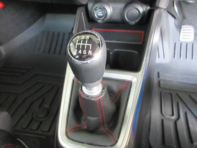 Suzuki SWIFT SPORT ZC33S FINAL EDITION 2025 — миниатюра 5