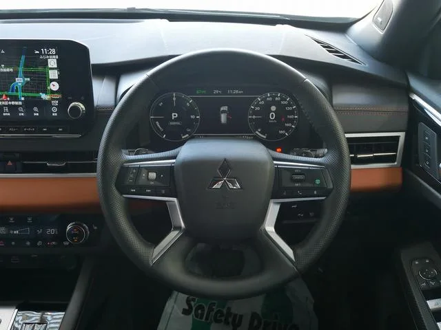Mitsubishi OUTLANDER PHEV P 2024 — миниатюра 2