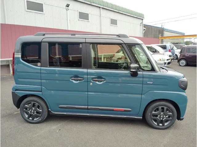 Suzuki SPACIA GEAR HYBRID XZ 2025 — миниатюра 2