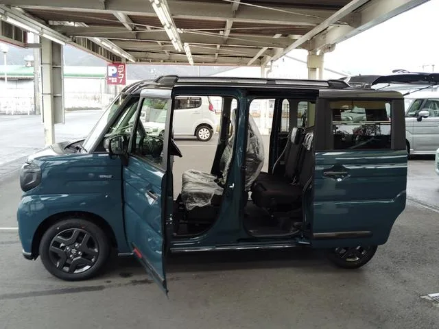 Suzuki SPACIA GEAR HYBRID XZ 2025 — миниатюра 5