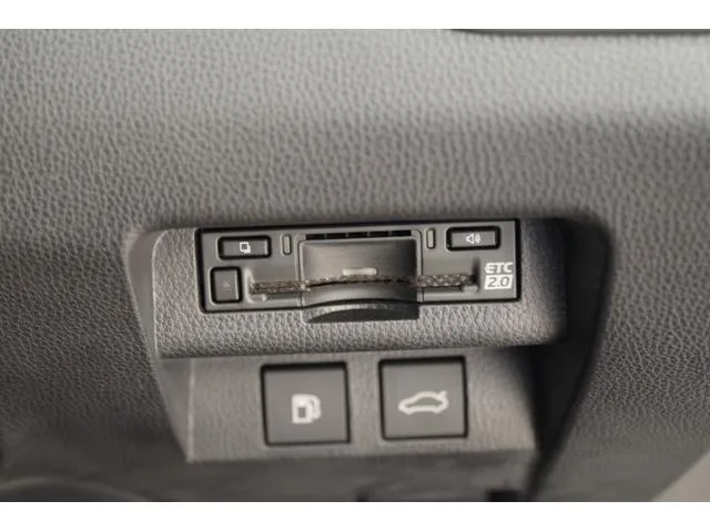 Toyota CROWN CROSSOVER G ADVANCED LEATHER PACKAGE 2024 — миниатюра 2