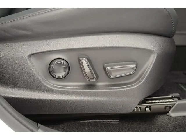 Toyota CROWN CROSSOVER G ADVANCED LEATHER PACKAGE 2024 — миниатюра 3