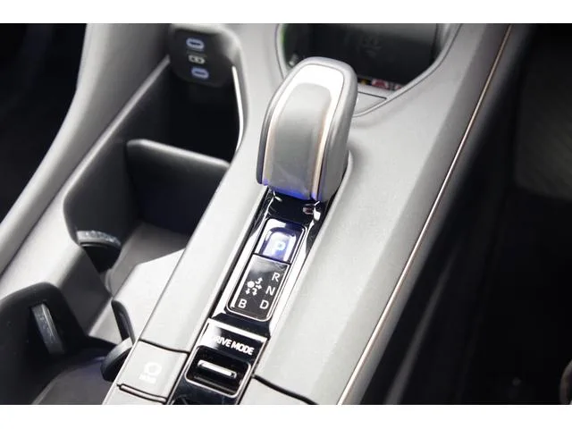Toyota CROWN CROSSOVER G ADVANCED LEATHER PACKAGE 2024 — миниатюра 5