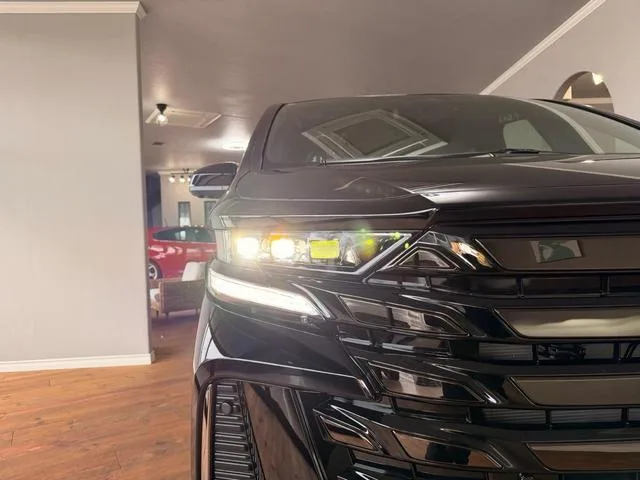 Toyota VELLFIRE HYBRID Z PREMIER 2026 — миниатюра 2