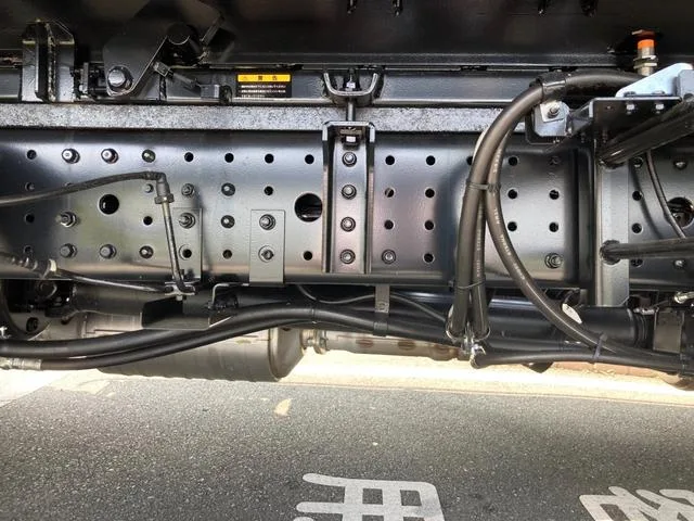 Mitsubishi Fuso CANTER WIDE CAB LONG ALL LOW FLOOR 2023 — миниатюра 4