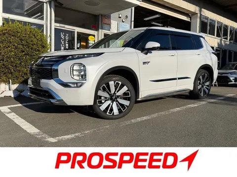 Mitsubishi OUTLANDER PHEV 2025 купить в Москве