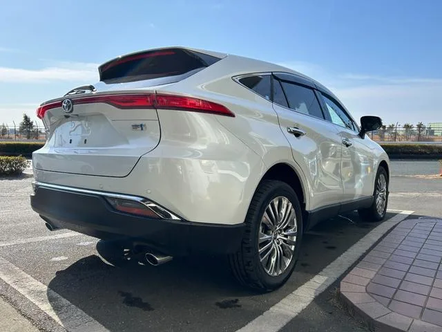 Toyota HARRIER HYBRID Z LEATHER PACKAGE 2023 — миниатюра 2