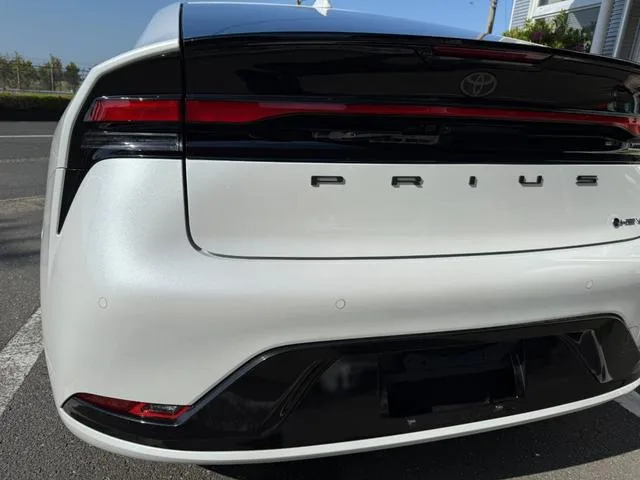 Toyota Prius Z 2024 — миниатюра 5