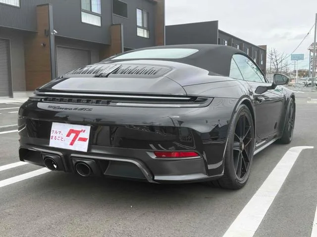 Porsche 911 2025 — миниатюра 4