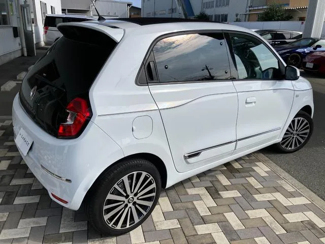Renault TWINGO INTENS CANVAS TOP 2022 — миниатюра 5