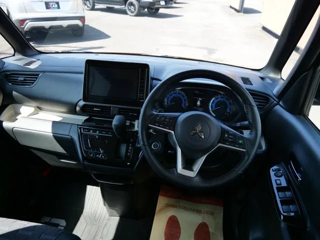 Mitsubishi DELICA MINI T PREMIUM 2023 — миниатюра 4