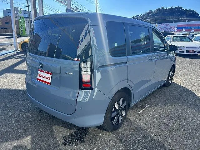 Honda FREED E:HEV AIR EX 2025 — миниатюра 3