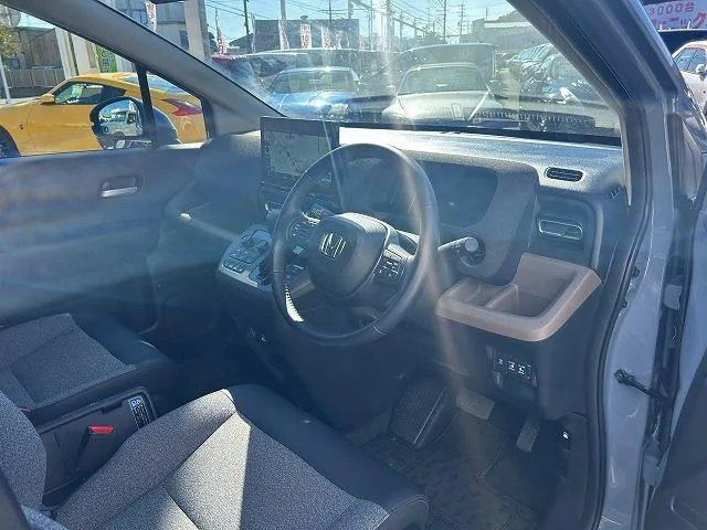 Honda FREED E:HEV AIR EX 2025 — миниатюра 4