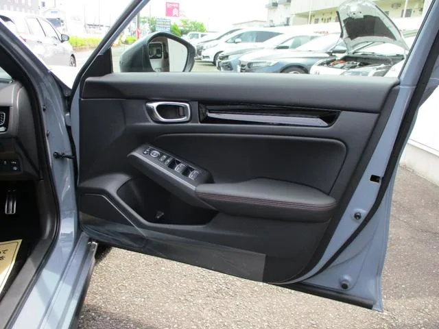 Honda CIVIC E:HEV 2024 — миниатюра 4
