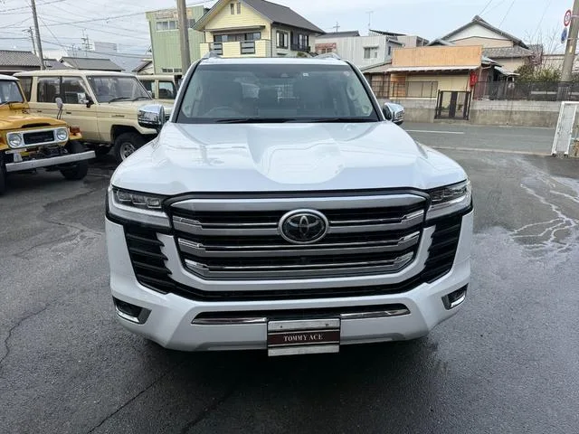 Toyota LAND CRUISER ZX 2023 — миниатюра 2