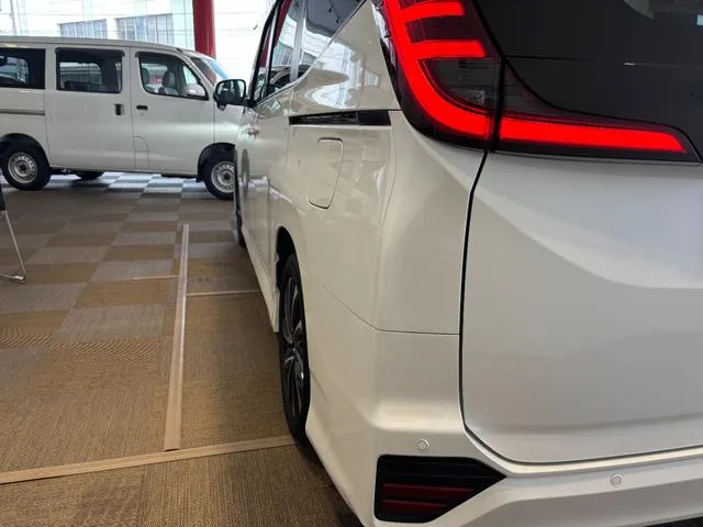 Toyota NOAH S-Z 2022 — миниатюра 5