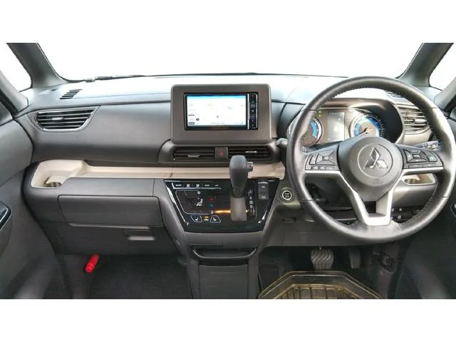 Mitsubishi DELICA MINI G PREMIUM 2023 — миниатюра 3