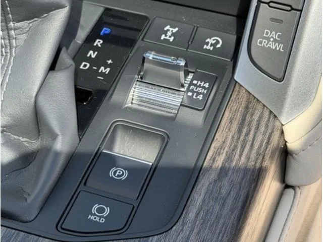 Toyota LAND CRUISER ZX 2023 — миниатюра 2