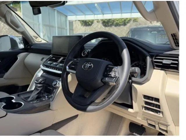Toyota LAND CRUISER ZX 2023 — миниатюра 3