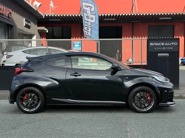 Toyota GR YARIS RZ HIGH PERFORMANCE 2024 — миниатюра 2