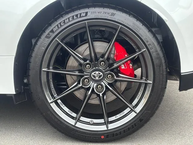 Toyota GR YARIS RZ HIGH PERFORMANCE 2025 — миниатюра 4