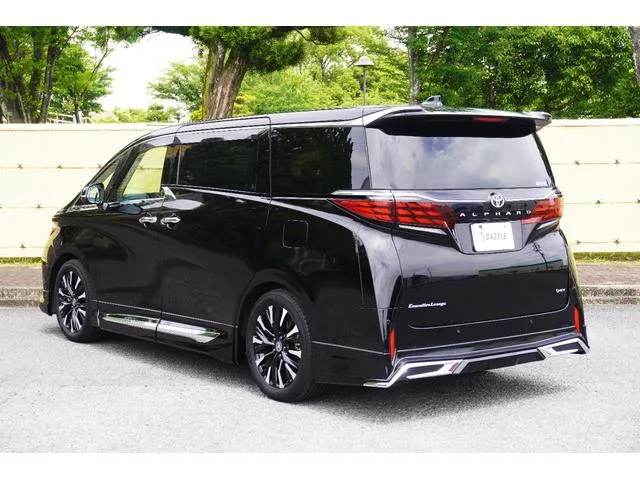 Toyota ALPHARD HYBRID EXECUTIVE LOUNGE 2024 — миниатюра 3