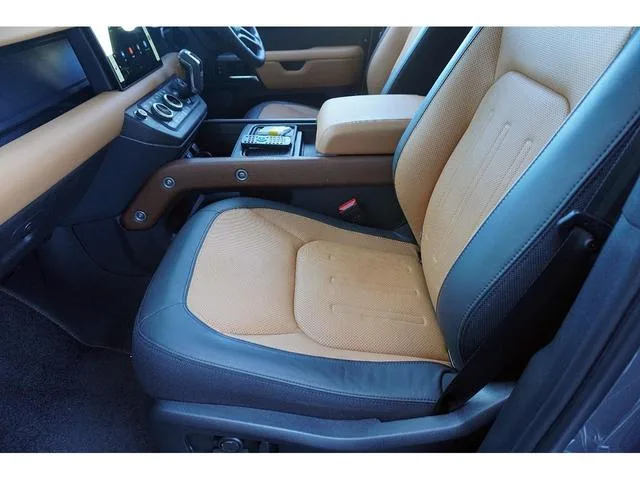 Land Rover DEFENDER 110X D300 2023 — миниатюра 5