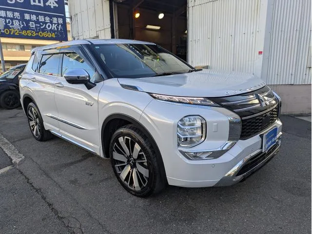 Mitsubishi OUTLANDER PHEV P EXECUTIVE PACKAGE 2024 — миниатюра 2