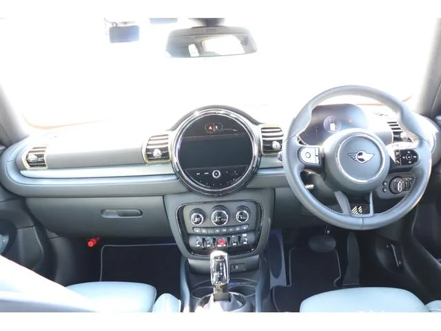 MINI MINI COOPER D CLUBMAN UNTOLD EDITION 2023 — миниатюра 2