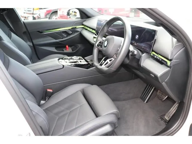 BMW 5 SERIES 523D X DRIVE M-SPORT 2024 — миниатюра 4