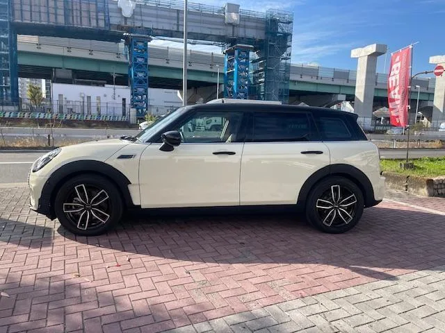 MINI MINI COOPER S CLUBMAN PREMIUM PLUS PACKAGE ESSENTIAL TRIM 2023 — миниатюра 4