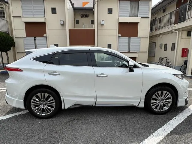 Toyota HARRIER Z LEATHER PACKAGE 2023 — миниатюра 5