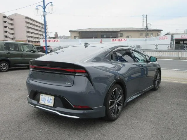 Toyota Prius Z 2024 — миниатюра 4