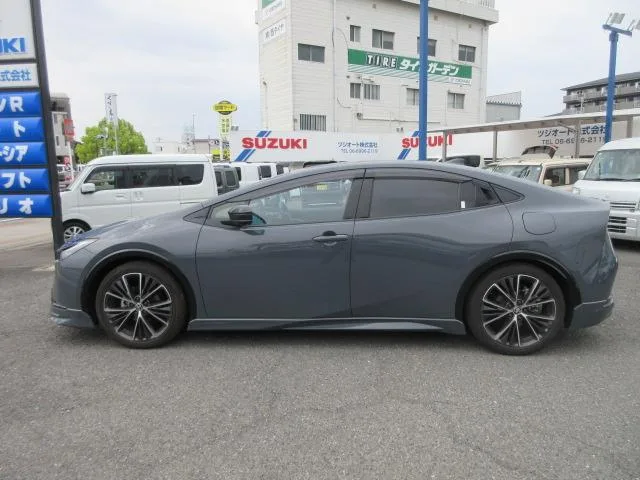 Toyota Prius Z 2024 — миниатюра 5