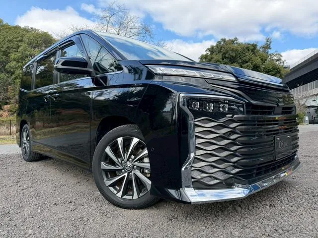 Toyota VOXY HYBRID S-Z 2023 — миниатюра 5