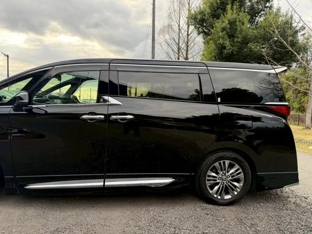 Toyota Alphard Z 2025 — миниатюра 4