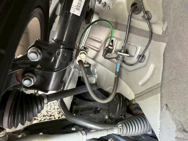 Toyota YARIS CROSS HYBRID Z 2023 — миниатюра 3